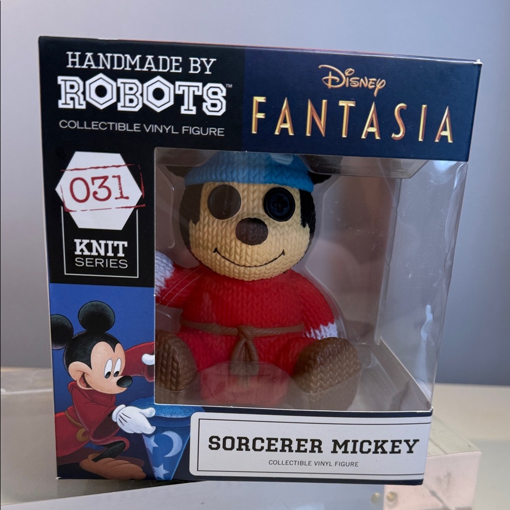 Disney Fantasia Sorcerer Mickey Knit Vinyl Figure